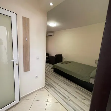 Lusi 5 * Burgas